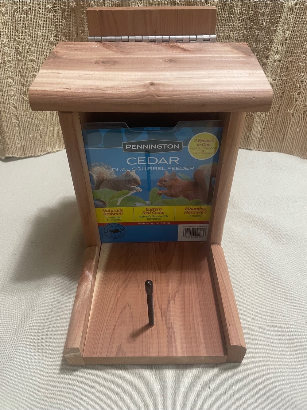 Pennington Cedar Dual Squirrel Feeder - Natural Red Cedar
